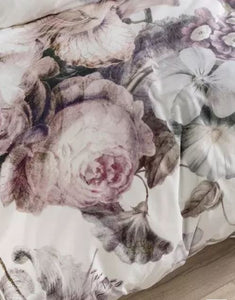 Ellaria White/Pale Rose Bedding Set - Double