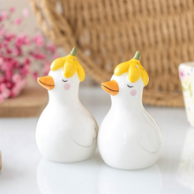 Load image into Gallery viewer, Daisy & Duck Salt and Pepper Shakers