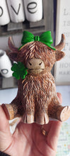 Load image into Gallery viewer, Lucky Girl Highland Cow