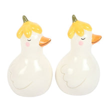 Load image into Gallery viewer, Daisy &amp; Duck Salt and Pepper Shakers
