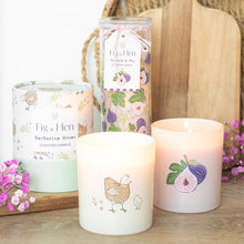 Load image into Gallery viewer, Mother Hen Nectarine Honey Candle
