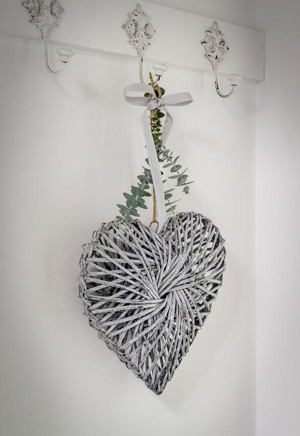 Grey Twisted Love Heart (30cm)